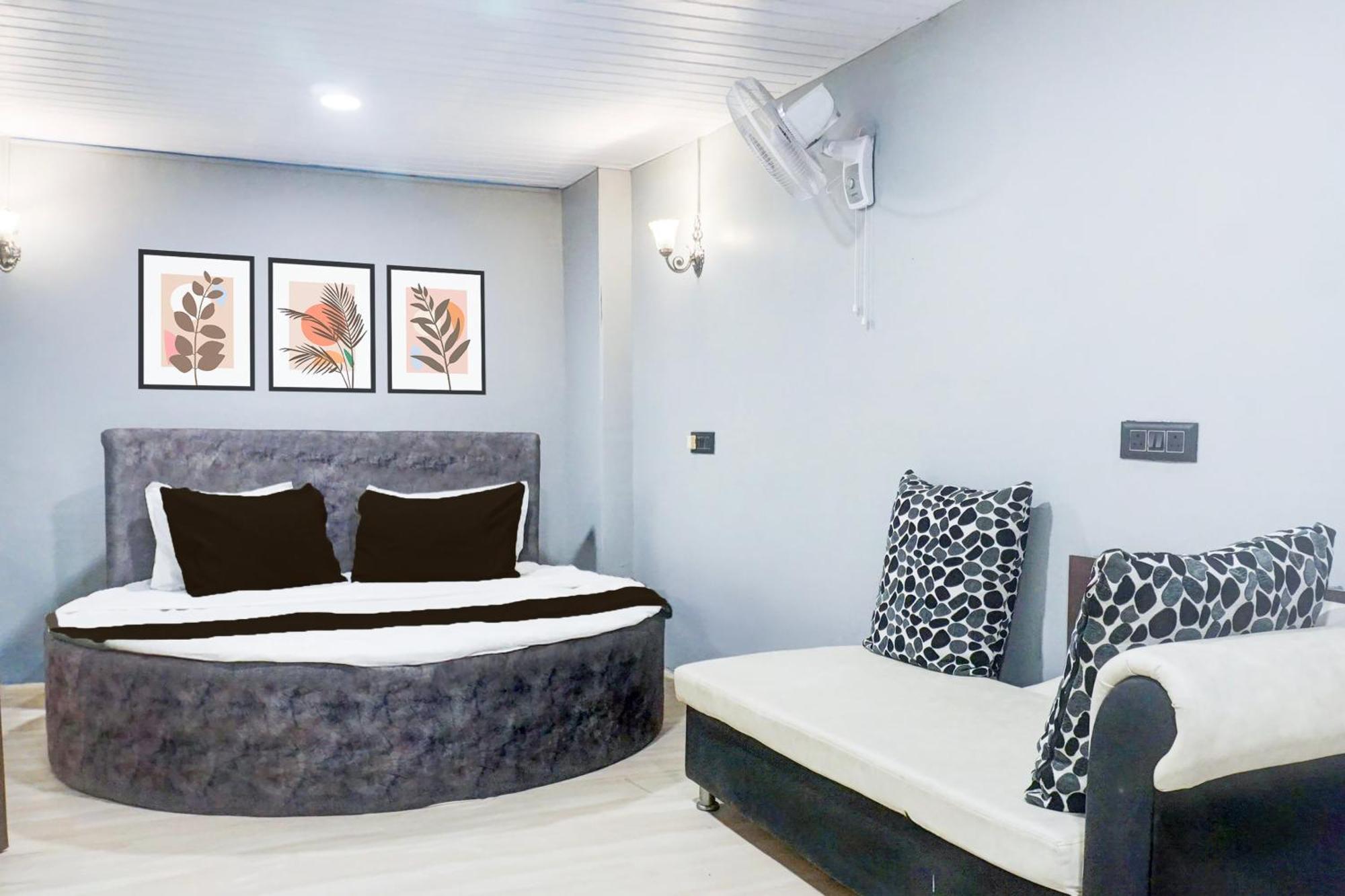 פונה Hotel O The Highstreet Hometel מראה חיצוני תמונה